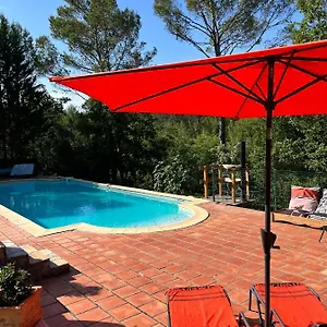 & Jasmin D'hotes Naturistes En Provence Bed and breakfast